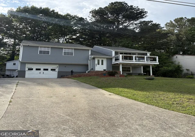Photo 2 of Single family home for sale at 5529 Willow Brk Dr, Norcross, GA 30093 | MLS# 10775592 | Listing updated on 2026-08-07