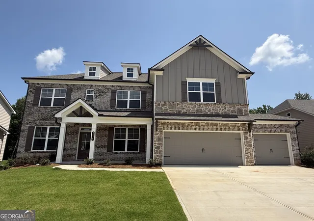Photo 1 of Single family home for sale at 5527 Tullis Dr, Gainesville, GA 30507 | MLS# 10805324 | Listing updated on 2026-09-24