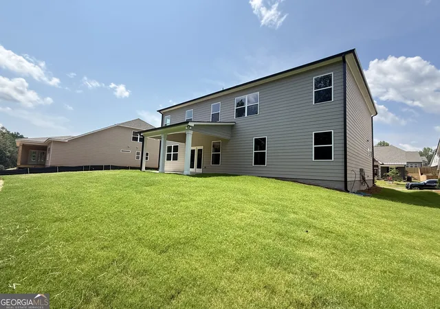 Photo 4 of Single family home for sale at 5527 Tullis Dr, Gainesville, GA 30507 | MLS# 10805324 | Listing updated on 2026-09-24