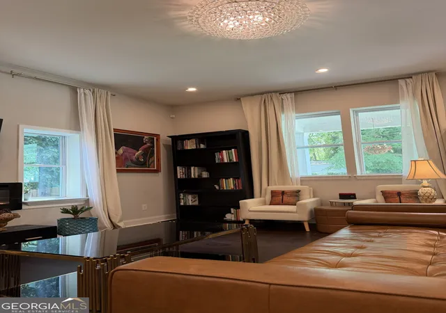 Photo 4 of Single family home for sale at 256 1st Street SW, Atlanta, GA 30314 | MLS# 10755753 | Listing updated on 2026-05-15