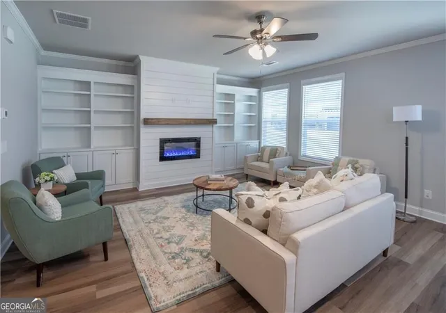 Photo 3 of Townhouse for sale at 5525 Leyland Dr #83, Flowery Branch, GA 30542 | MLS# 10829439 | Listing updated on 2026-09-17