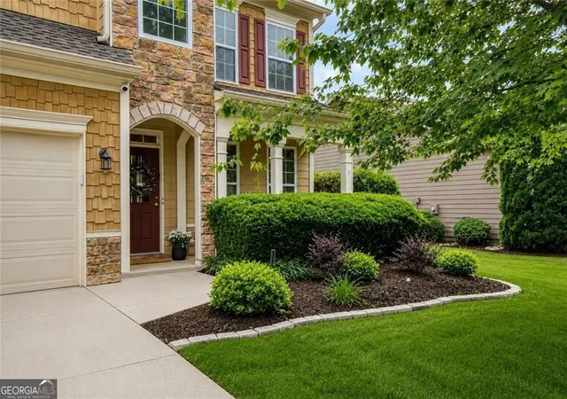 Photo 3 of Single family home for sale at 5180 Fieldgate Ridge Dr, Cumming, GA 30028 | MLS# 10774616 | Listing updated on 2026-09-19