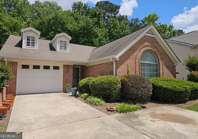 Homes for sale in Fayetteville, GA | 165 Stratford Wy, Fayetteville, GA 30214 | MLS# 10763856
