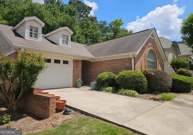 Homes for sale in Fayetteville, GA | 165 Stratford Wy, Fayetteville, GA 30214 | MLS# 10763856
