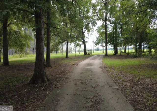 Photo 3 of Single family home for sale at 18788 Ga Hwy 27, Vienna, GA 31092 | MLS# 10835189 | Listing updated on 2026-09-11