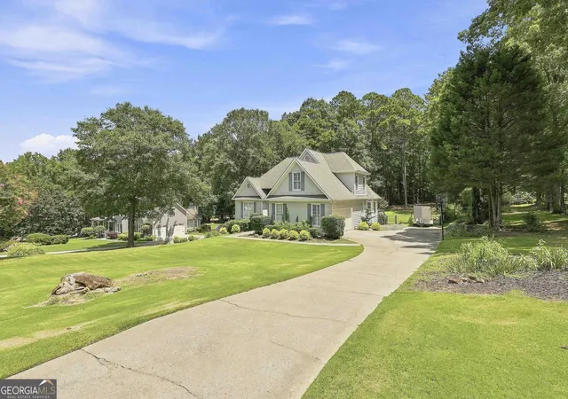Photo 2 of Sale Pending at 380 Weeping Willow Way, Tyrone, GA 30290 | MLS# 10827102 | Listing updated on 2026-08-19
