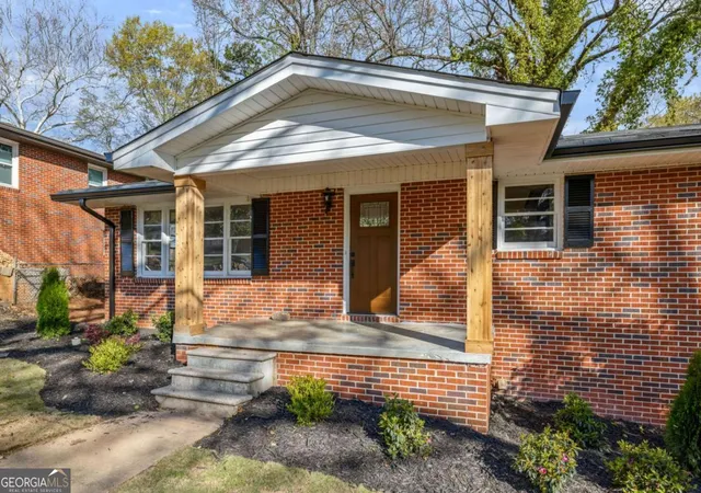 3rd image of 212 Christopher Dr, Gainesville, GA 30501 | MLS# 10800055