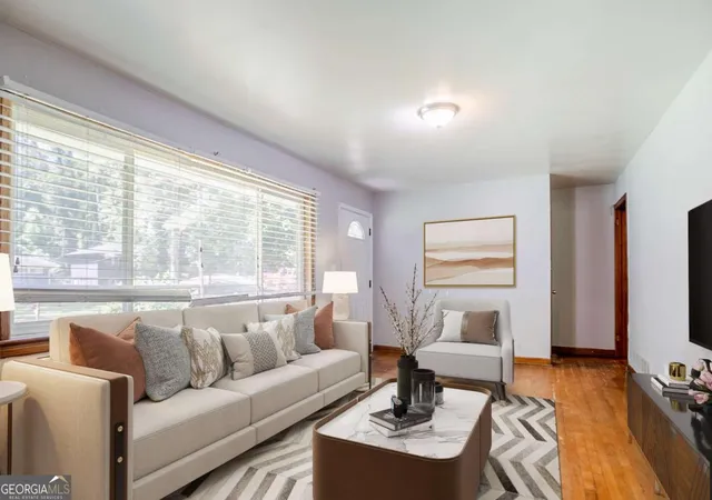 4th image of 2201 Bolling Brook Dr Sw, Atlanta, GA 30311 | MLS# 10635455