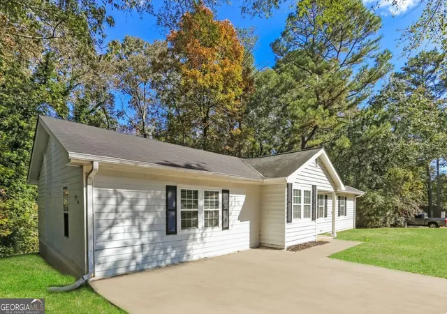3rd image of 119 Valley Rd, Stockbridge, GA 30281 | MLS# 10639433