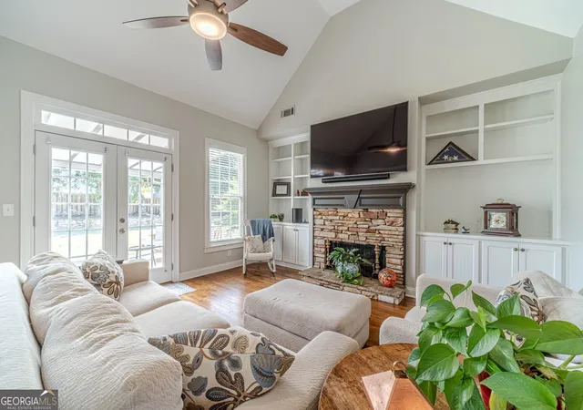 Photo 3 of Single family home for sale at 3816 Bay Grove Wy, Loganville, GA 30052 | MLS# 10738209 | Listing updated on 2026-09-16