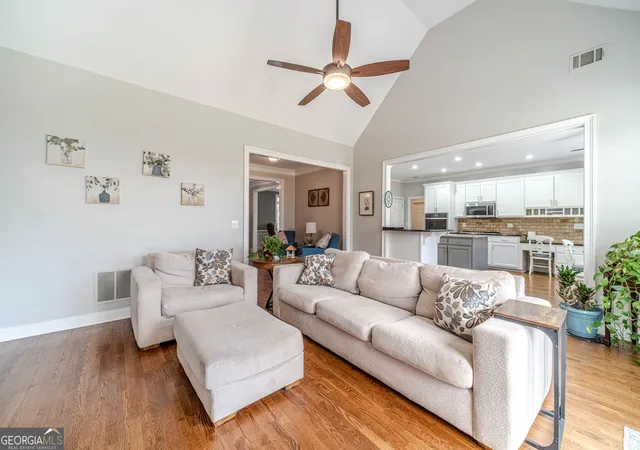 Photo 4 of Single family home for sale at 3816 Bay Grove Wy, Loganville, GA 30052 | MLS# 10738209 | Listing updated on 2026-09-16