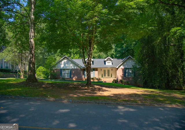 Photo 3 of Single family home for sale at 30 Laurelwood Cir, Griffin, GA 30224 | MLS# 10787677 | Listing updated on 2026-07-01