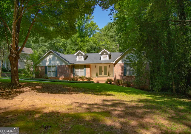 Photo 3 of Single family home for sale at 30 Laurelwood Cir, Griffin, GA 30224 | MLS# 10787677 | Listing updated on 2026-07-01