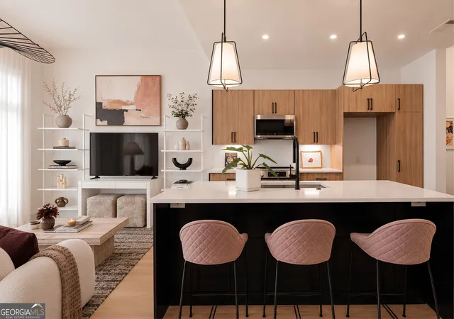 Photo 2 of Condo for sale at 567 Ponce De Leon Ave #510, Atlanta, GA 30308 | MLS# 10834277 | Listing updated on 2026-09-14