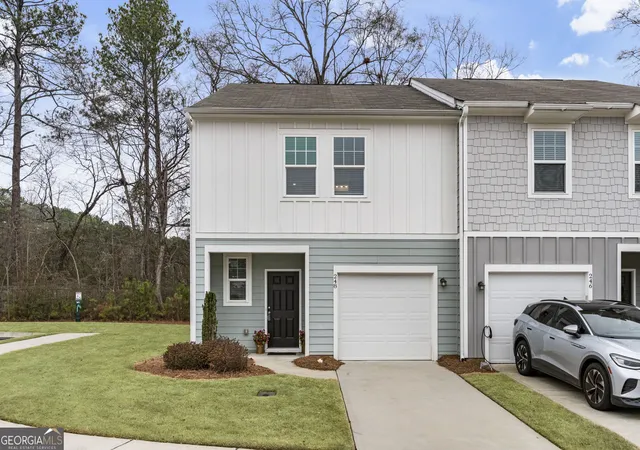 Homes for sale in Cartersville, GA | 248 Grand Central Wy, Cartersville, GA 30120 | MLS# 10687085
