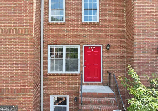 Photo 3 of Townhouse for sale at 135 Davis Mill Ct, Lawrenceville, GA 30044 | MLS# 10831544 | Listing updated on 2026-09-18