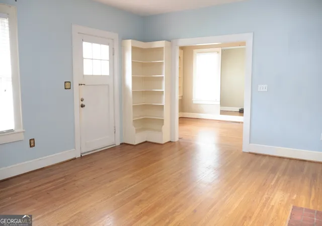 Photo 3 of Single family home for sale at 59 Spring St, Buford, GA 30518 | MLS# 10719415 | Listing updated on 2026-05-30