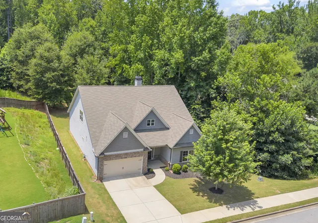 Photo 2 of Single family home for sale at 120 Morris Creek Dr, Hoschton, GA 30548 | MLS# 10806167 | Listing updated on 2026-10-08