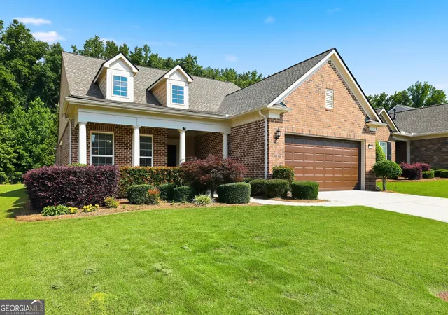 Photo 2 of Single family home for sale at 2930 Thistle Trl, Suwanee, GA 30024 | MLS# 10784250 | Listing updated on 2026-07-13