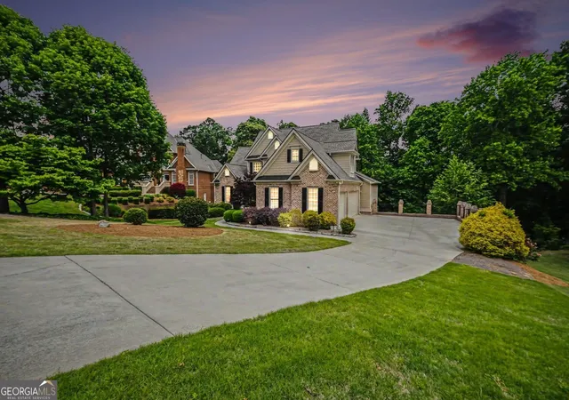 Photo 2 of Single family home for sale at 4621 Chartwell Chase Ct, Flowery Branch, GA 30542 | MLS# 10756277 | Listing updated on 2026-08-27