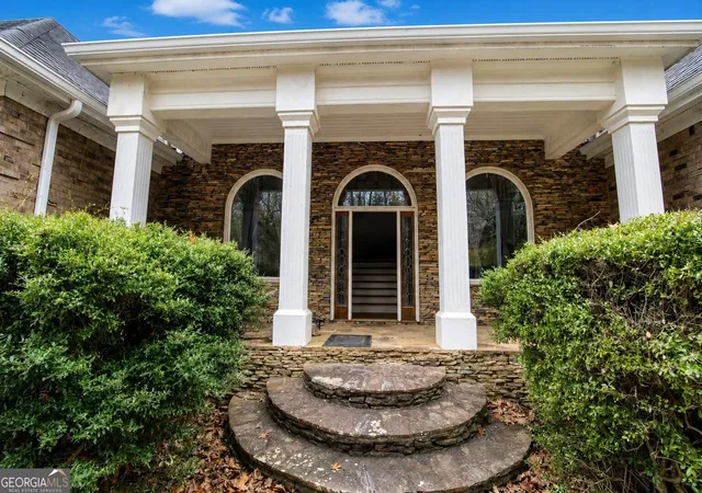 Homes for sale in Alpharetta, GA | 10060 Buice Rd, Alpharetta, GA 30022 | MLS# 10704888