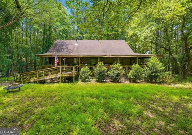 Homes for sale in Douglasville, GA | 7400 Rand Dr, Douglasville, GA 30135 | MLS# 10793849