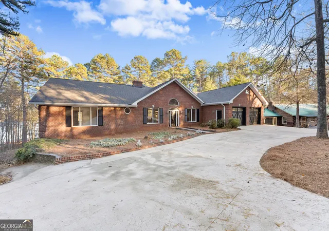 Photo 2 of Single family home for sale at 287 Spring Branch Cir, Toccoa, GA 30577 | MLS# 10793274 | Listing updated on 2026-07-09