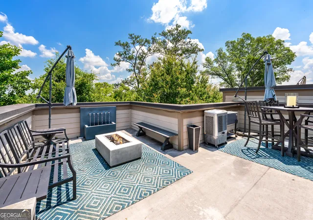 3rd image of 1049 Brandsford St Nw #27-01, Atlanta, GA 30318 | MLS# 10816869