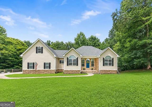 1st image of 235 Brooks Rd, Pendergrass, GA 30567 | MLS# 10820308