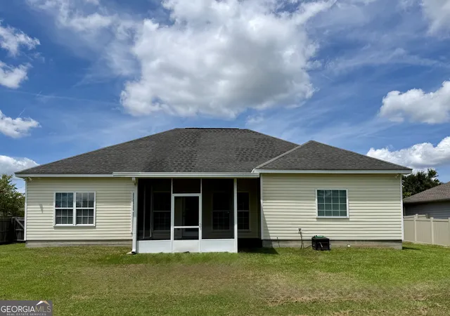 Photo 2 of Single family home for sale at 113 Berkley Cir, Warner Robins, GA 31093 | MLS# 10823681 | Listing updated on 2026-08-25