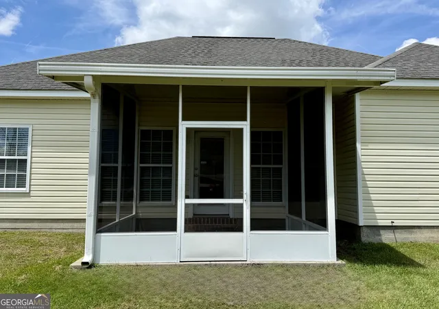 Photo 3 of Single family home for sale at 113 Berkley Cir, Warner Robins, GA 31093 | MLS# 10823681 | Listing updated on 2026-08-25