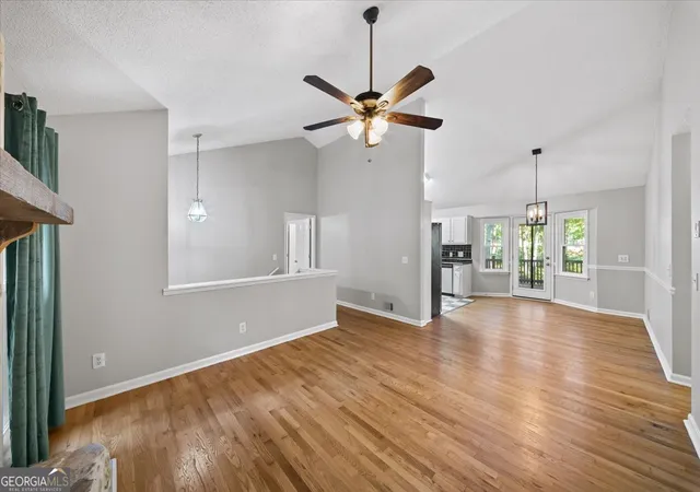 Photo 4 of Single family home for sale at 1528 Oakleaf Dr, Auburn, GA 30011 | MLS# 10731890 | Listing updated on 2026-09-29