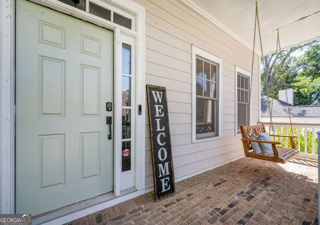 Photo 2 of Single family home for sale at 2199 Collins Dr NW, Atlanta, GA 30318 | MLS# 10768340 | Listing updated on 2026-09-15