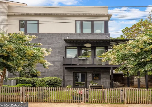 Photo 1 of Townhouse for sale at 220 Wilbur Ave Se, Atlanta, GA 30316 | MLS# 10833980 | Listing updated on 2026-09-10