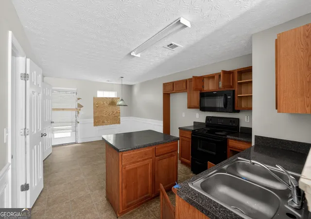 Photo 3 of Townhouse for sale at 2858 Vining Ridge Ter, Decatur, GA 30034 | MLS# 10794020 | Listing updated on 2026-10-09