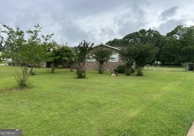 Photo 3 of Single family home for sale at 3693 Holly Pl, Macon, GA 31216 | MLS# 10786919 | Listing updated on 2026-06-30