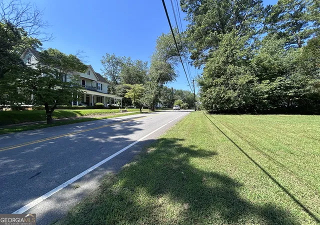 3rd image of 1128 Forsyth St, Monticello, GA 31064 | MLS# 10808229