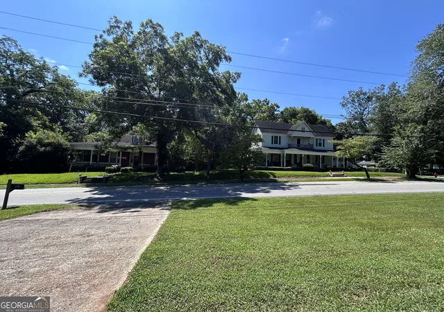 4th image of 1128 Forsyth St, Monticello, GA 31064 | MLS# 10808229