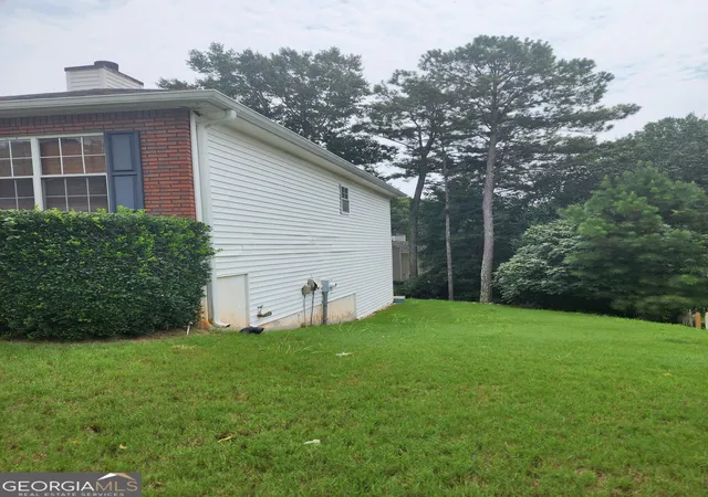 Photo 3 of Single family home for sale at 47 Oak Hl Ter, Fayetteville, GA 30215 | MLS# 10801611 | Listing updated on 2026-08-14