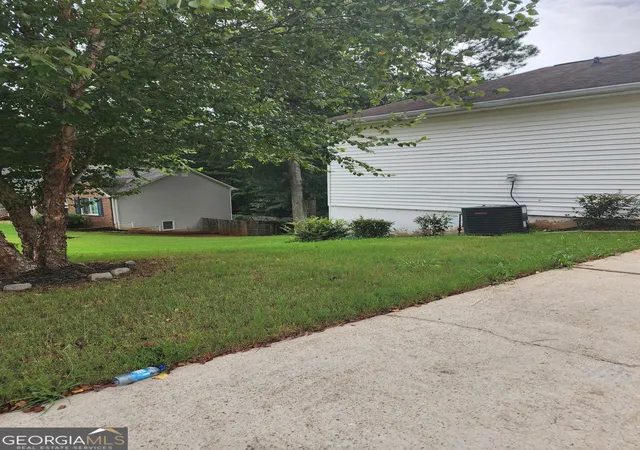 Photo 4 of Single family home for sale at 47 Oak Hl Ter, Fayetteville, GA 30215 | MLS# 10801611 | Listing updated on 2026-08-14
