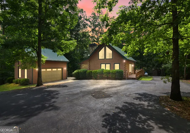1st image of 145 Lake Ridge Dr, Blue Ridge, GA 30513 | MLS# 10827730