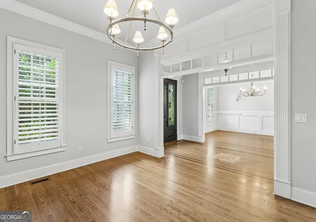 Photo 3 of Single family home for sale at 1961 Lois Pointe SE, Smyrna, GA 30080 | MLS# 10789677 | Listing updated on 2026-10-28