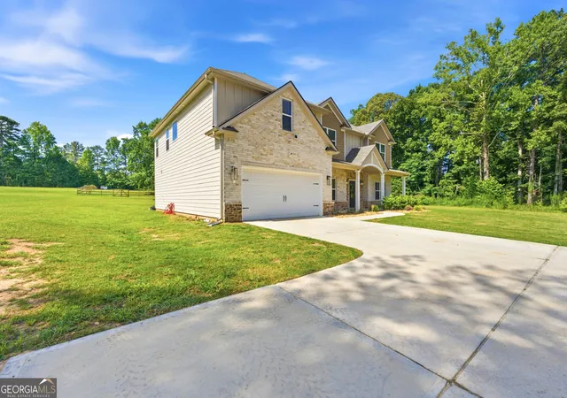 3rd image of 178 Seay Rd, Fayetteville, GA 30215 | MLS# 10809934