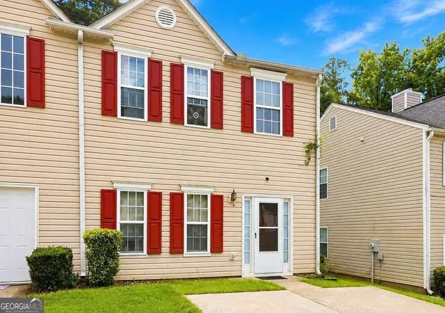 Photo 2 of Townhouse for sale at 5630 Hampton Ct, Atlanta, GA 30349 | MLS# 10822078 | Listing updated on 2026-09-28