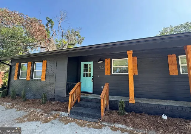 Photo 3 of Single family home for sale at 1107/1109 N Oak St #1107 & 1109, Valdosta, GA 31601 | MLS# 10828360 | Listing updated on 2026-09-01