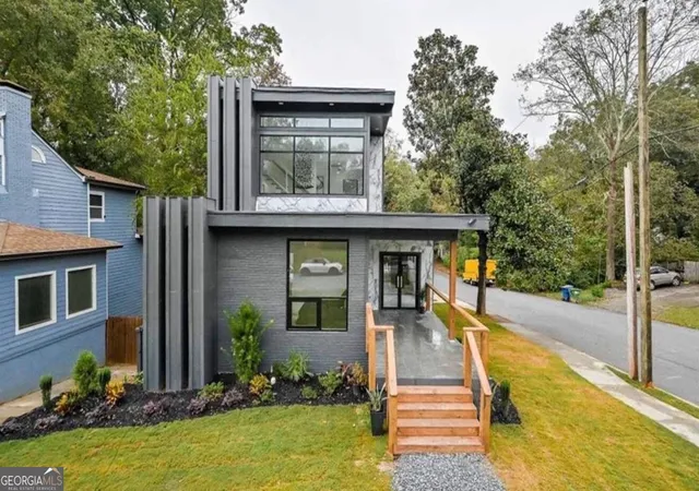 Photo 1 of Single family home for sale at 1637 Emerald Ave, Atlanta, GA 30310 | MLS# 10858304 | Listing updated on 2026-10-25