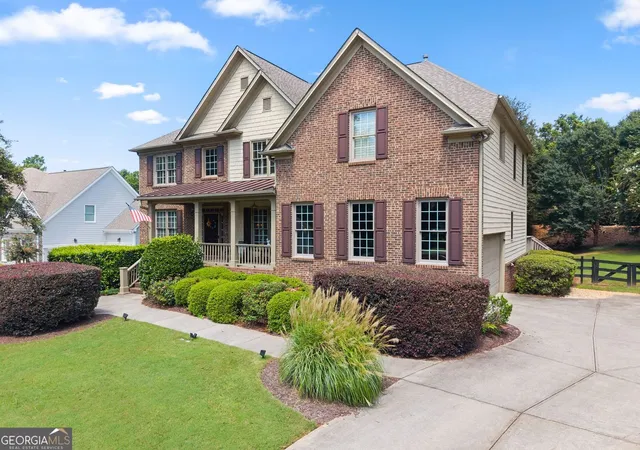 Photo 3 of Single family home for sale at 5610 Cascade Trl, Cumming, GA 30040 | MLS# 10829824 | Listing updated on 2026-09-20