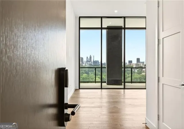 4th image of 2425 Peachtree Rd Ne #1504, Atlanta, GA 30305 | MLS# 10733831