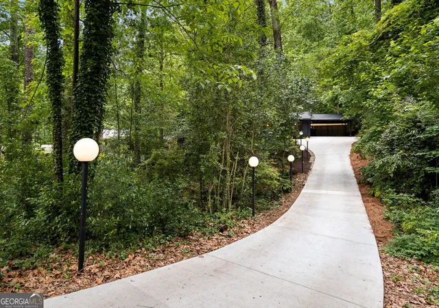 Photo 3 of Single family home for sale at 922 Barton Woods Rd Ne, Atlanta, GA 30307 | MLS# 10811634 | Listing updated on 2026-08-16