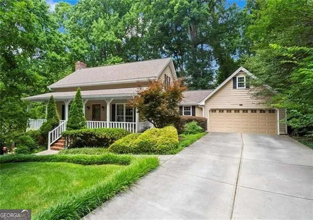 1st image of 1052 Evelyn Ln Sw, Lilburn, GA 30047 | MLS# 10819918